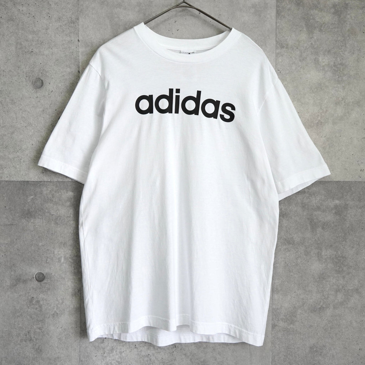 アディダス ロゴ Tシャツ ホワイト - NEWSED