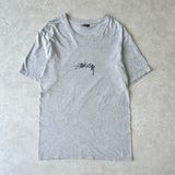 ステューシー ロゴ刺繍 Tシャツ グレー - NEWSED