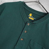 カーハート ロゴ ポケット ヘンリーネック Tシャツ ダークグリーン - NEWSED