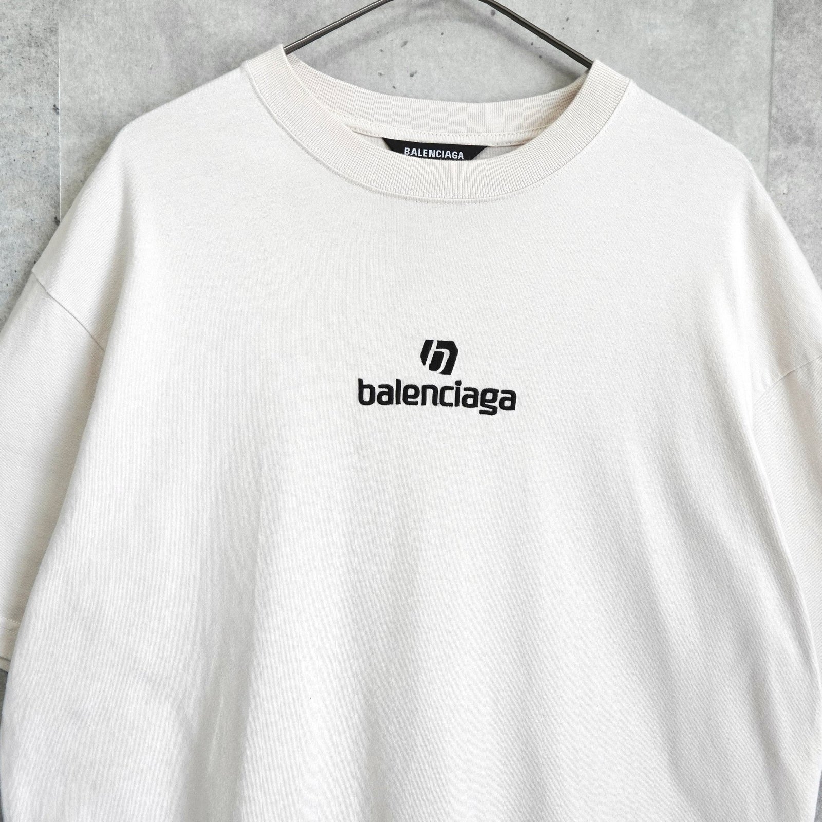 バレンシアガ ロゴ刺繍 オーバーサイズ Tシャツ ベージュ | ブランド