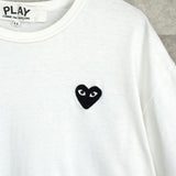 プレイ コムデギャルソン ハートロゴ Tシャツ ホワイト - NEWSED