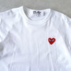 Play Comme des Garçons 白色心形徽标 T 恤