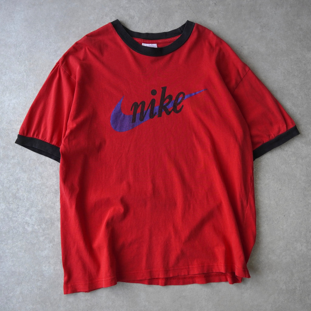 Nike 复古徽标 T 恤（红色）