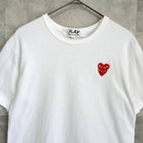 プレイ コムデギャルソン ハートロゴ Tシャツ ホワイト - NEWSED