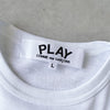 Play Comme des Garçons 白色心形徽标 T 恤
