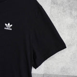 アディダス トレフォイルロゴ Tシャツ ブラック - NEWSED