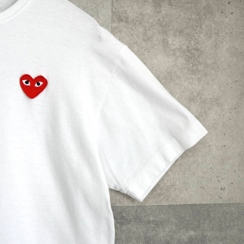 プレイ コム デ ギャルソン ハート Tシャツ ホワイト - NEWSED