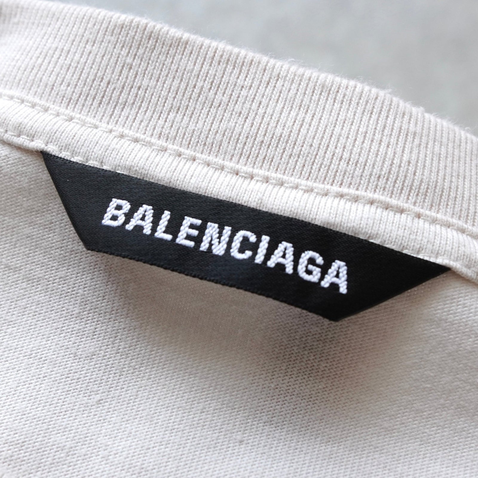 バレンシアガ ロゴ刺繍 オーバーサイズ Tシャツ ベージュ | ブランド