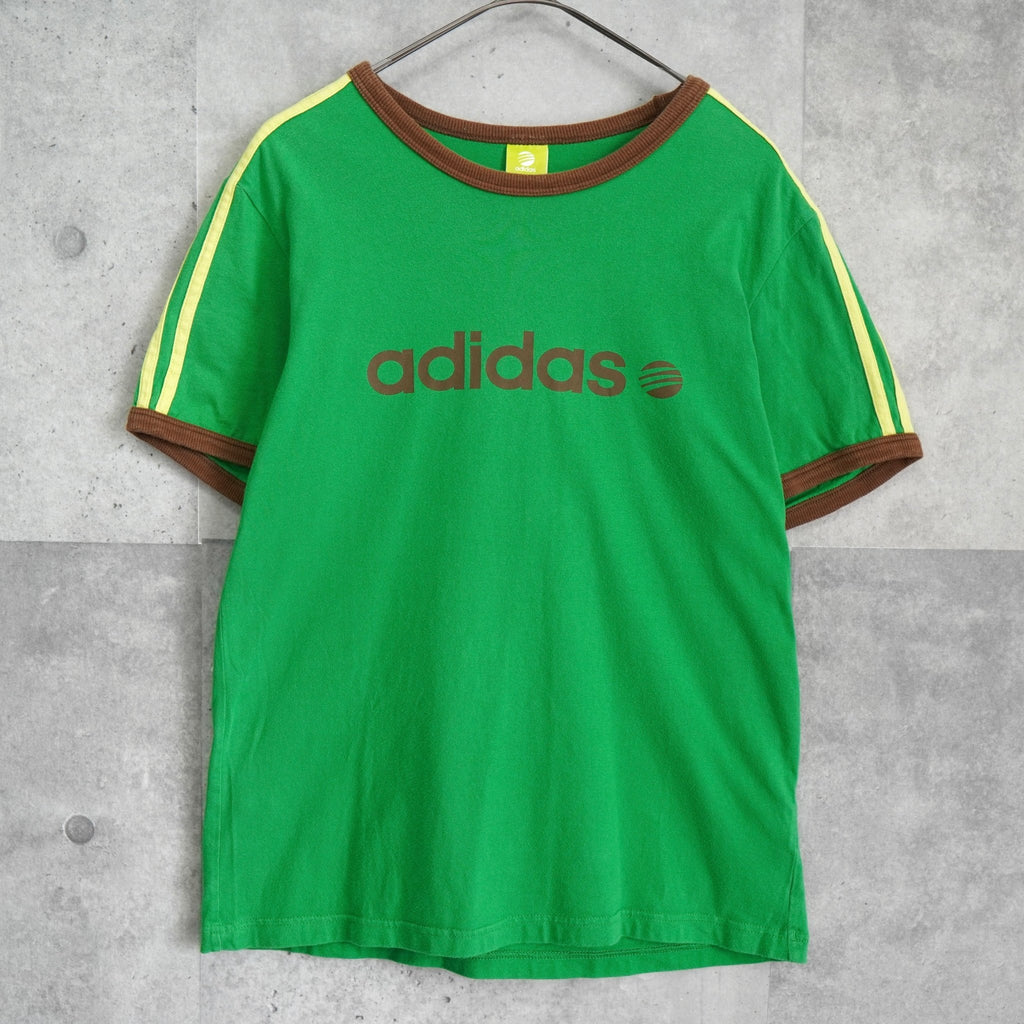 Adidas Ringer T恤，绿色