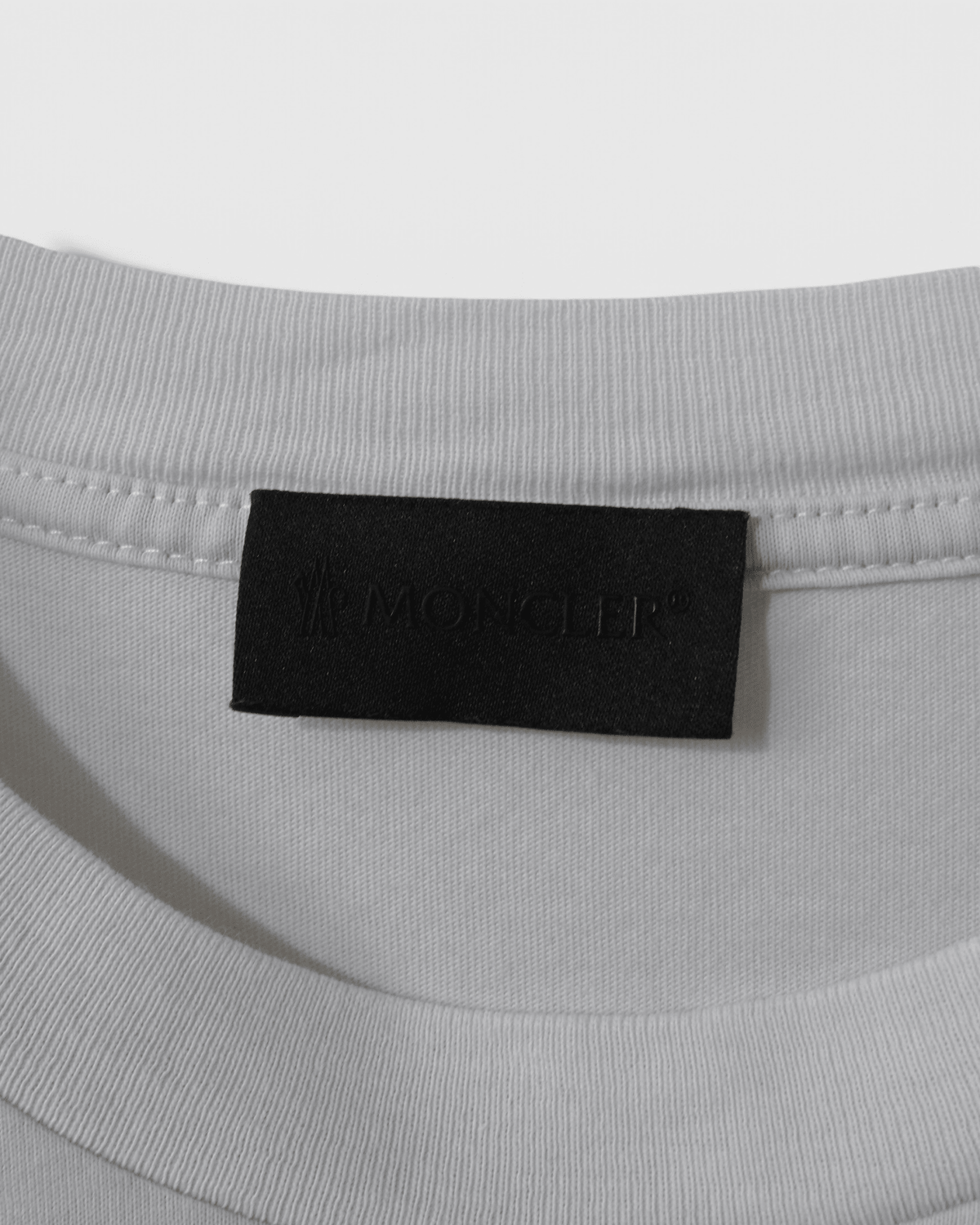 モンクレール Tシャツ ホワイト S メンズ - NEWSED