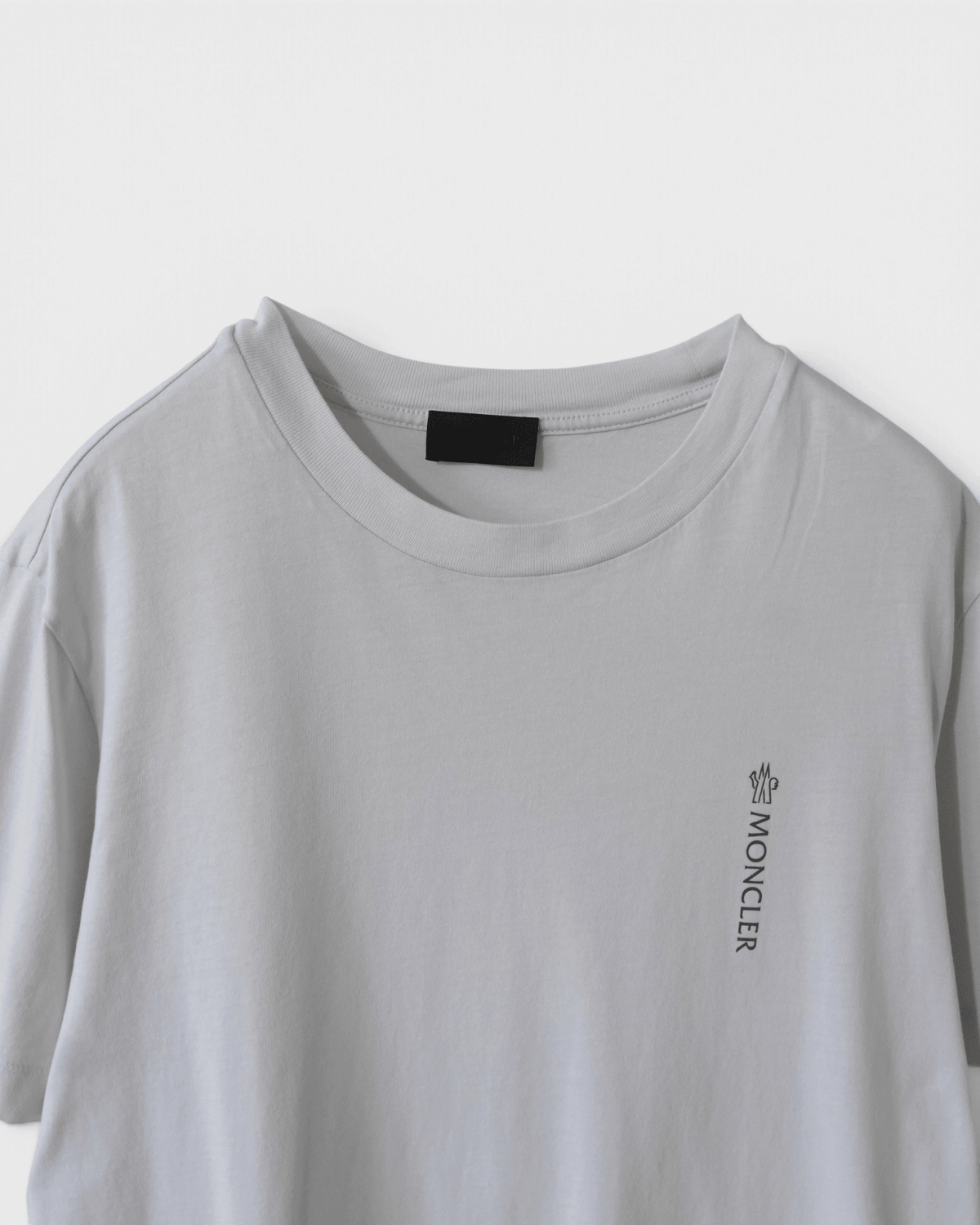 モンクレール Tシャツ ホワイト S メンズ - NEWSED