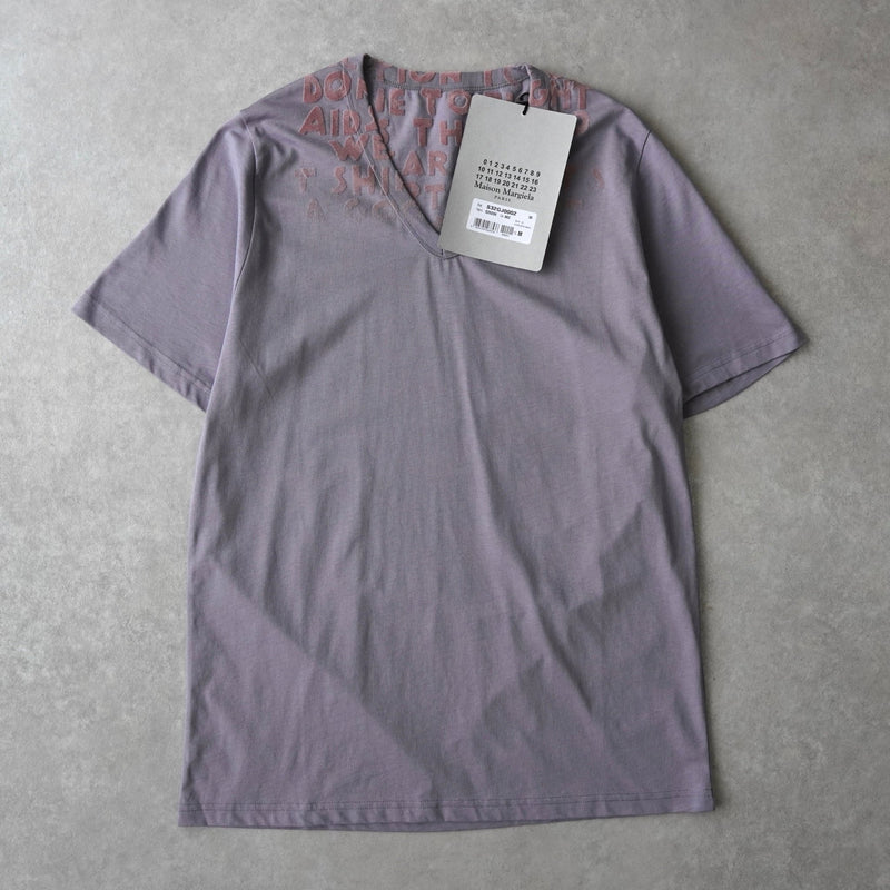 メゾンマルジェラ エイズT Vネック Tシャツ 半袖トップス グレー タグ付き未使用品 - NEWSED