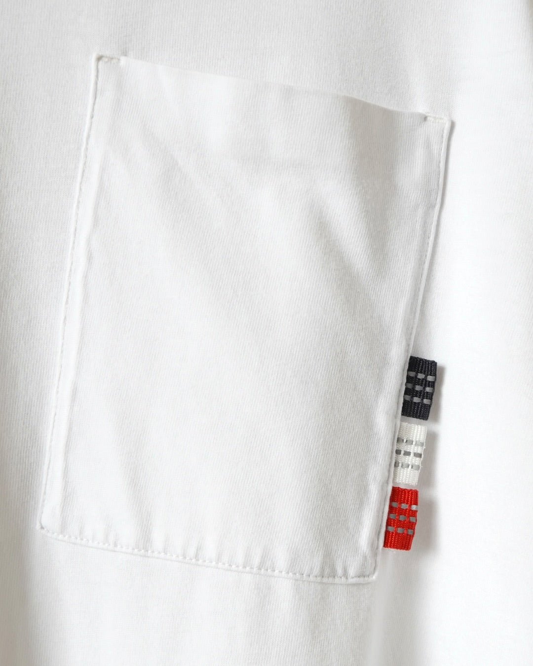 モンクレール トリコロール Tシャツ ホワイト XL メンズ - NEWSED