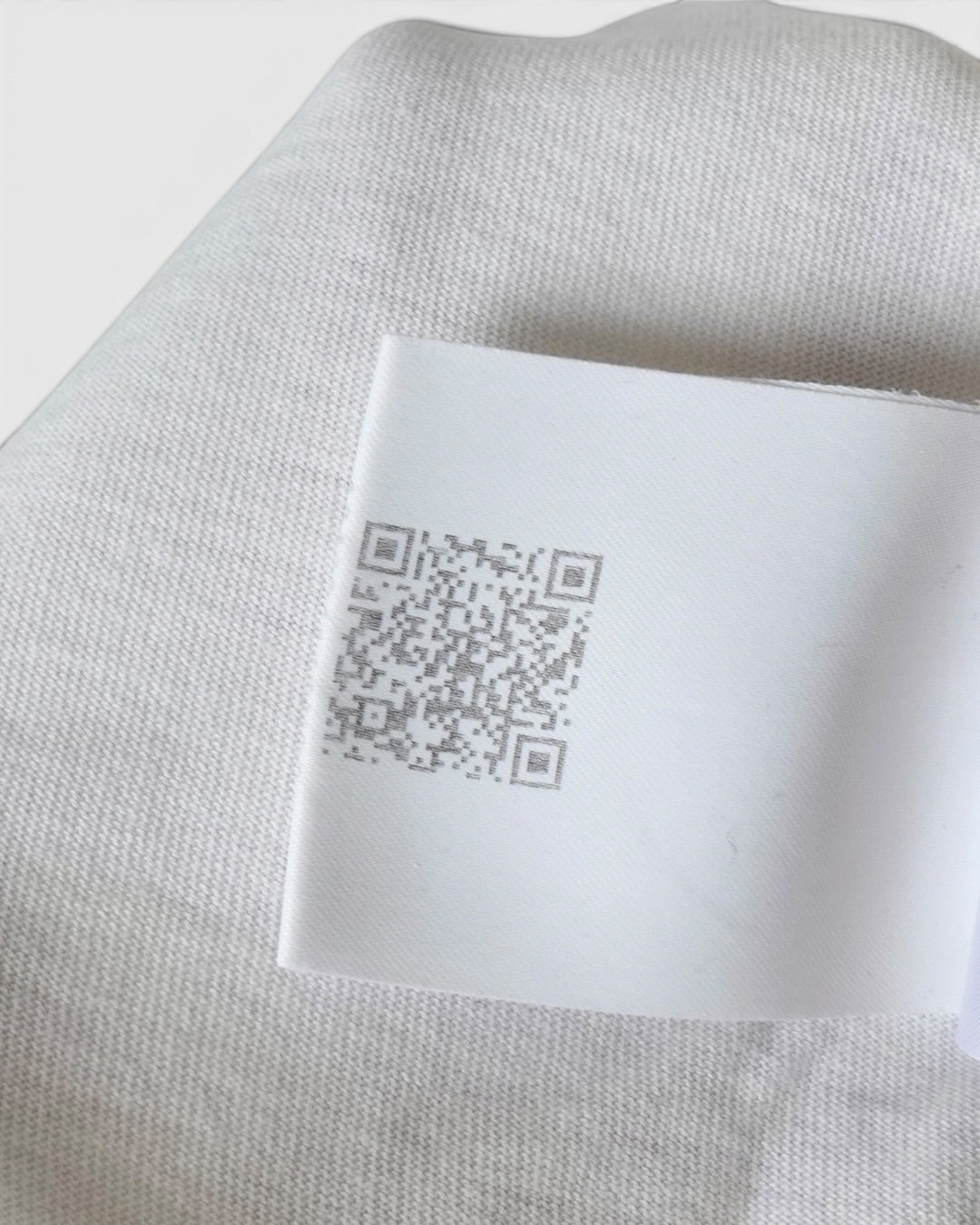 モンクレール トリコロール Tシャツ ホワイト XL メンズ - NEWSED