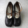Maison Margiela tabi ankle strap leather heel pumps in black size 40