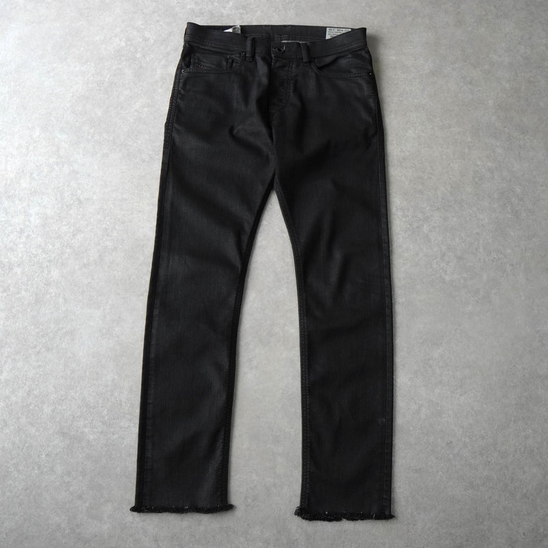 ディーゼル TEPPHAR ブラック コーティング ストレッチ デニム - NEWSED