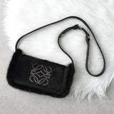 ロエベ スタッズ アナグラム ハラコレザー / ファー ショルダーバッグ ブラック