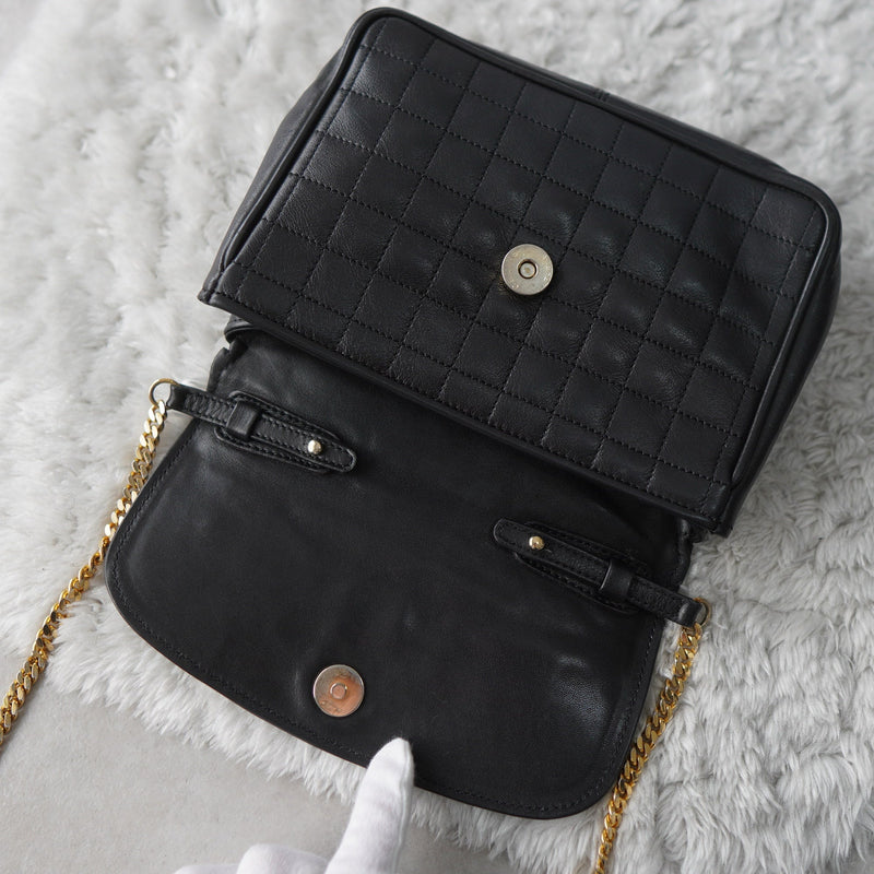 Triomphe Quilting Chain Shoulder Bag - NEWSED