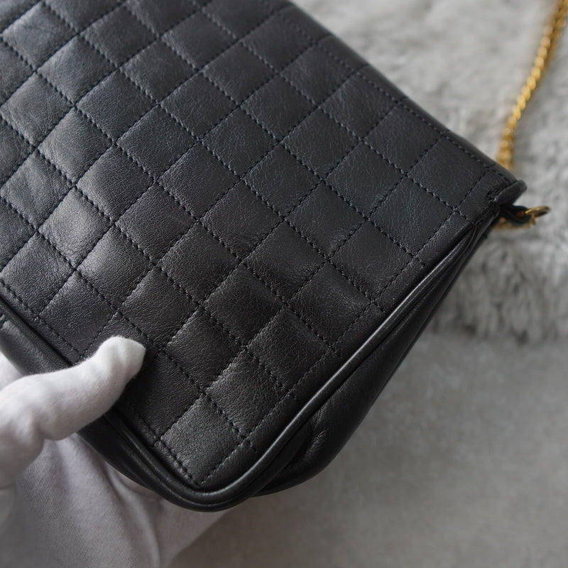 Triomphe Quilting Chain Shoulder Bag - NEWSED