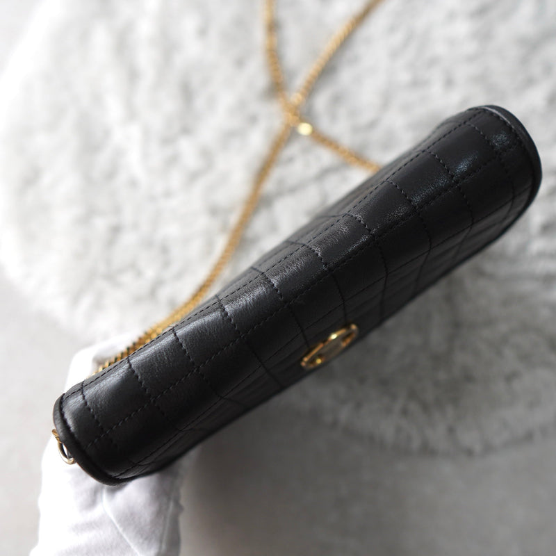 Triomphe Quilting Chain Shoulder Bag - NEWSED