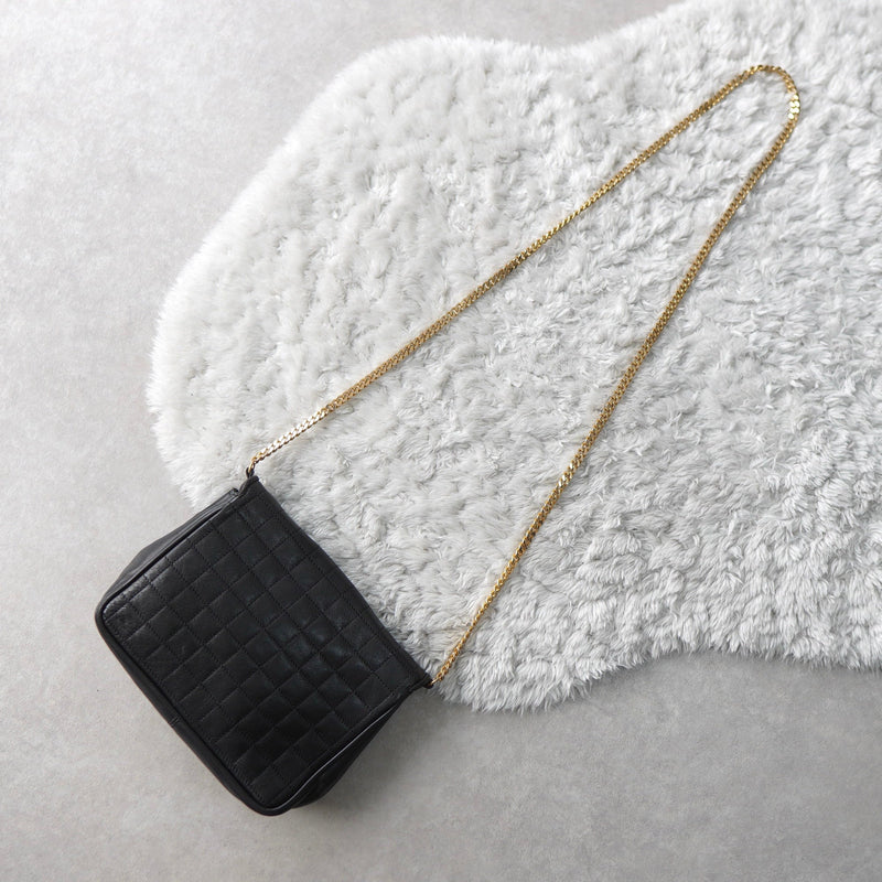 Triomphe Quilting Chain Shoulder Bag - NEWSED