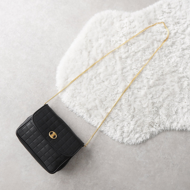 Triomphe Quilting Chain Shoulder Bag｜Made in Italy - NEWSED
