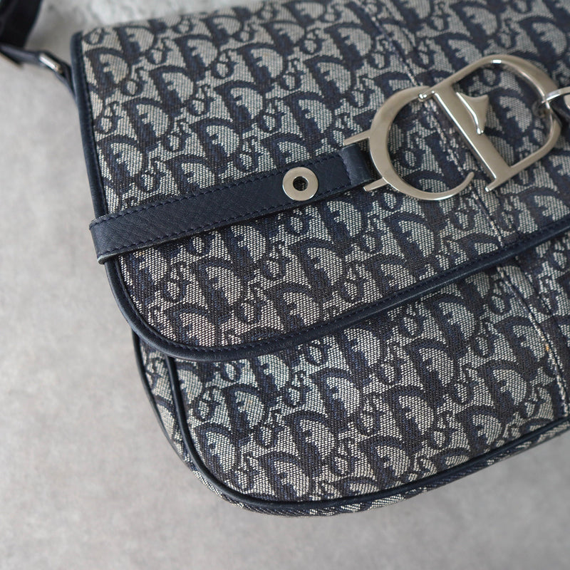 Trotter Logo Belt One Shoulder Bag Made in Italy - NEWSED