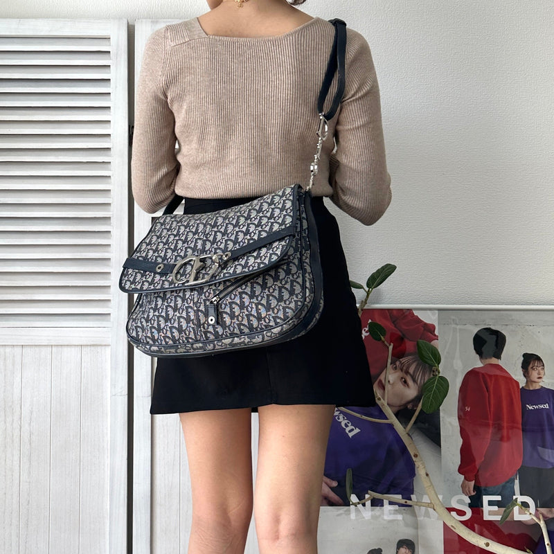 Trotter Logo Belt One Shoulder Bag Made in Italy - NEWSED