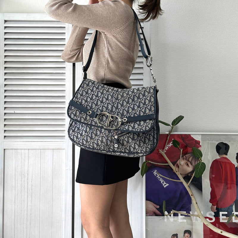 Trotter Logo Belt One Shoulder Bag Made in Italy - NEWSED
