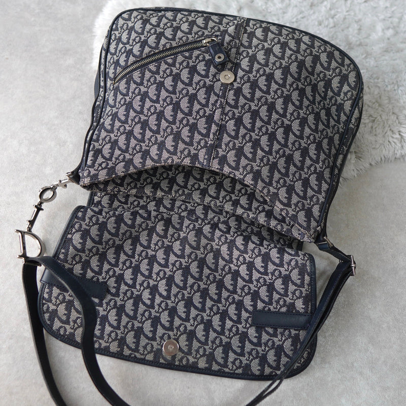 Trotter Logo Belt One Shoulder Bag Made in Italy - NEWSED