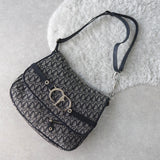Trotter Logo Belt One Shoulder Bag Made in Italy - NEWSED
