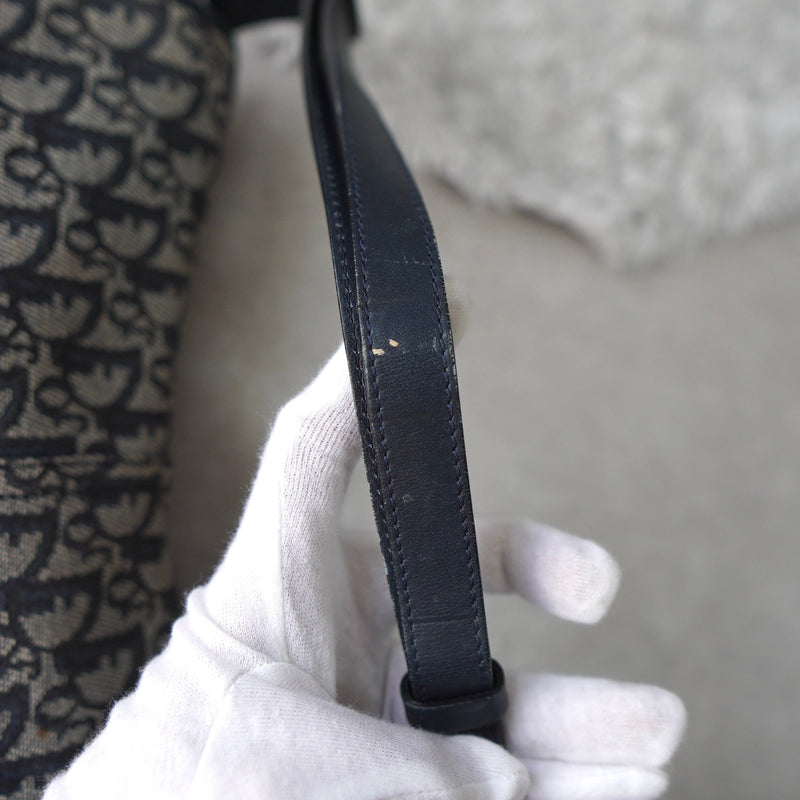 Trotter Logo Belt One Shoulder Bag Made in Italy - NEWSED