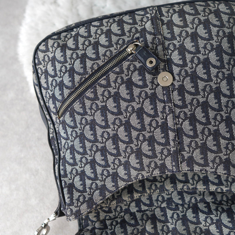 Trotter Logo Belt One Shoulder Bag Made in Italy - NEWSED