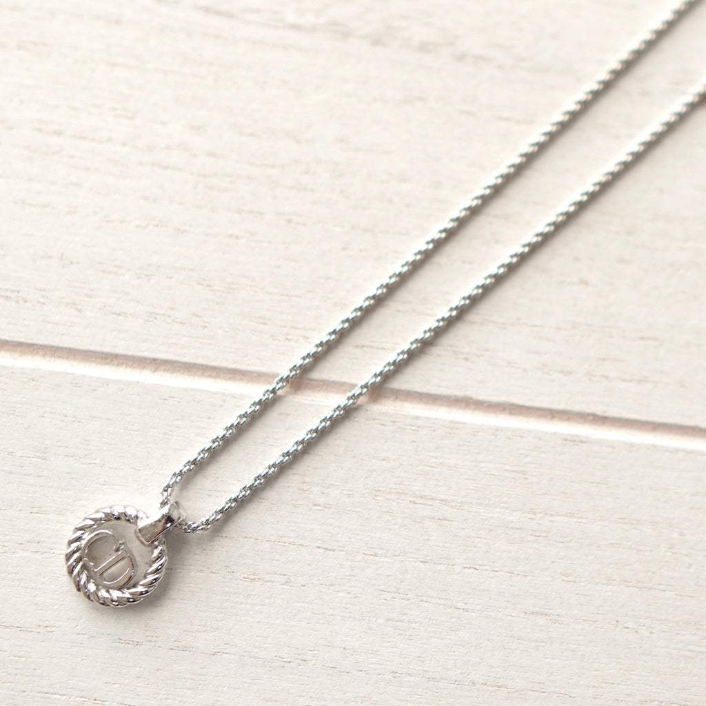 Twist Circle Top Silver Necklace
