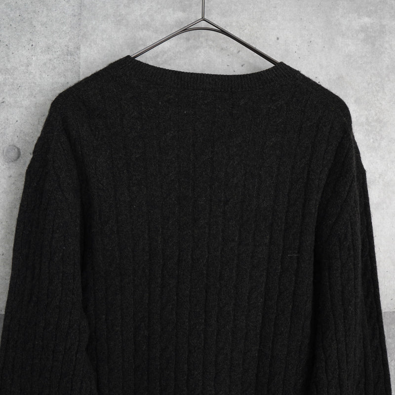 ラコステ ロゴパッチ ケーブル編み ニット ブラック