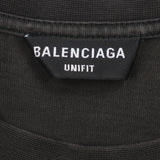 バレンシアガ UNIFIT ターニングロゴ オーバーサイズ ダメージ加工 クルーネック ショートスリーブ 半袖Ｔシャツ ブラック 5 メンズ - NEWSED