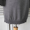 MM6 Maison Margiela 女士 V 领开衩七分袖针织衫（灰色）