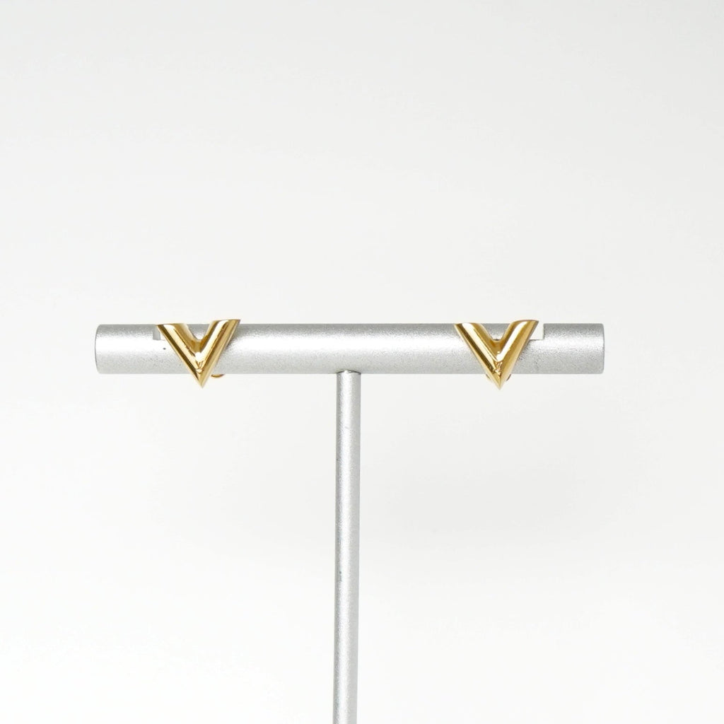 Louis Vuitton Essential V 金色耳环