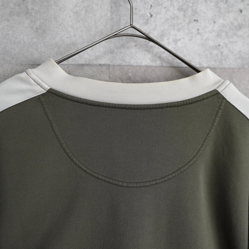 V - neck Oversize Sweatshirt - NEWSED