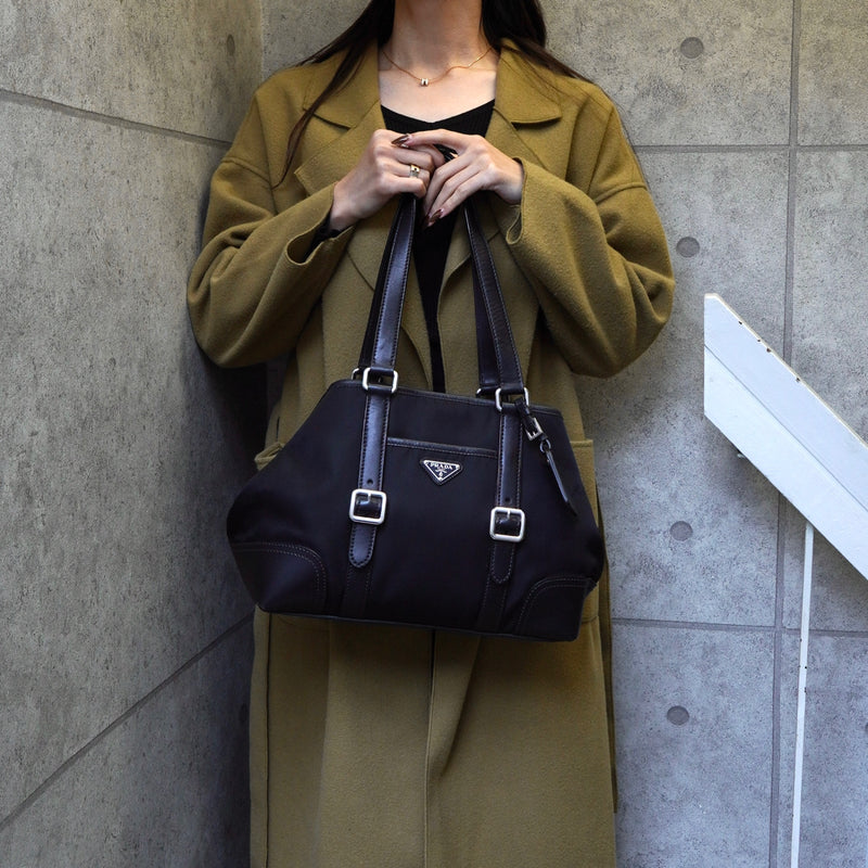 プラダ トライアングルロゴ テスート ポコノ ナイロン レザー トートバッグ ブラック