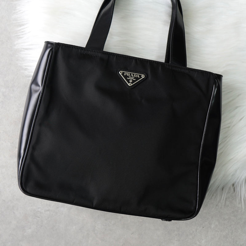 プラダ ナイロン / レザー ハンドバッグ トライアングルロゴ ブラック
