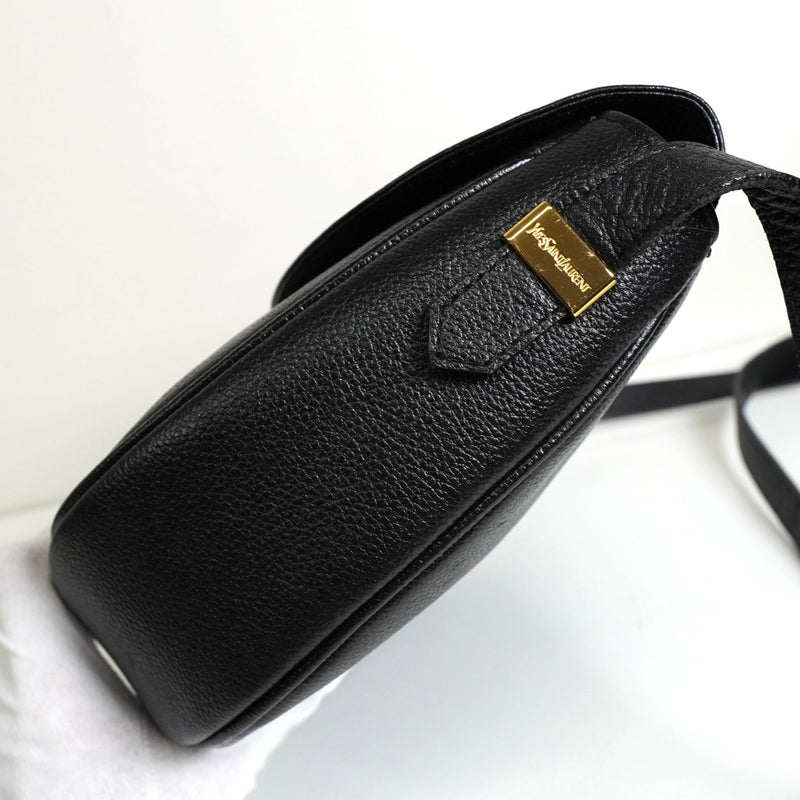 イヴサンローラン YSLロゴ レザー ショルダーバッグ ブラック - NEWSED