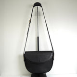 イヴサンローラン YSLロゴ レザー ショルダーバッグ ブラック - NEWSED