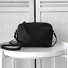 イヴ サンローラン ヴィンテージ YSLロゴ レザー ショルダーバッグ ポシェット ブラック