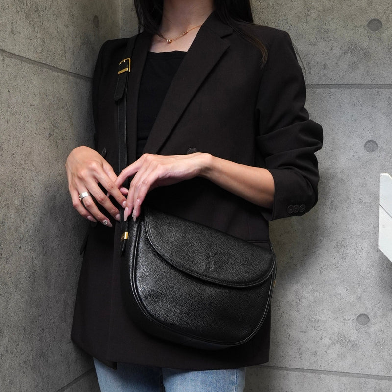 イヴサンローラン YSLロゴ レザー ショルダーバッグ ブラック - NEWSED