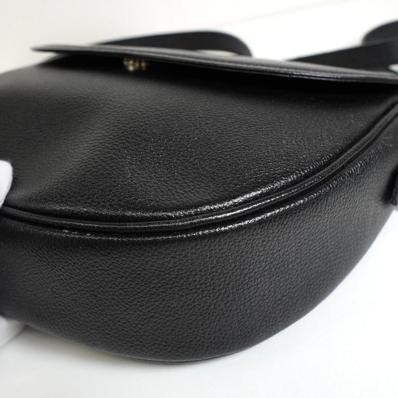 イヴサンローラン YSLロゴ レザー ショルダーバッグ ブラック - NEWSED