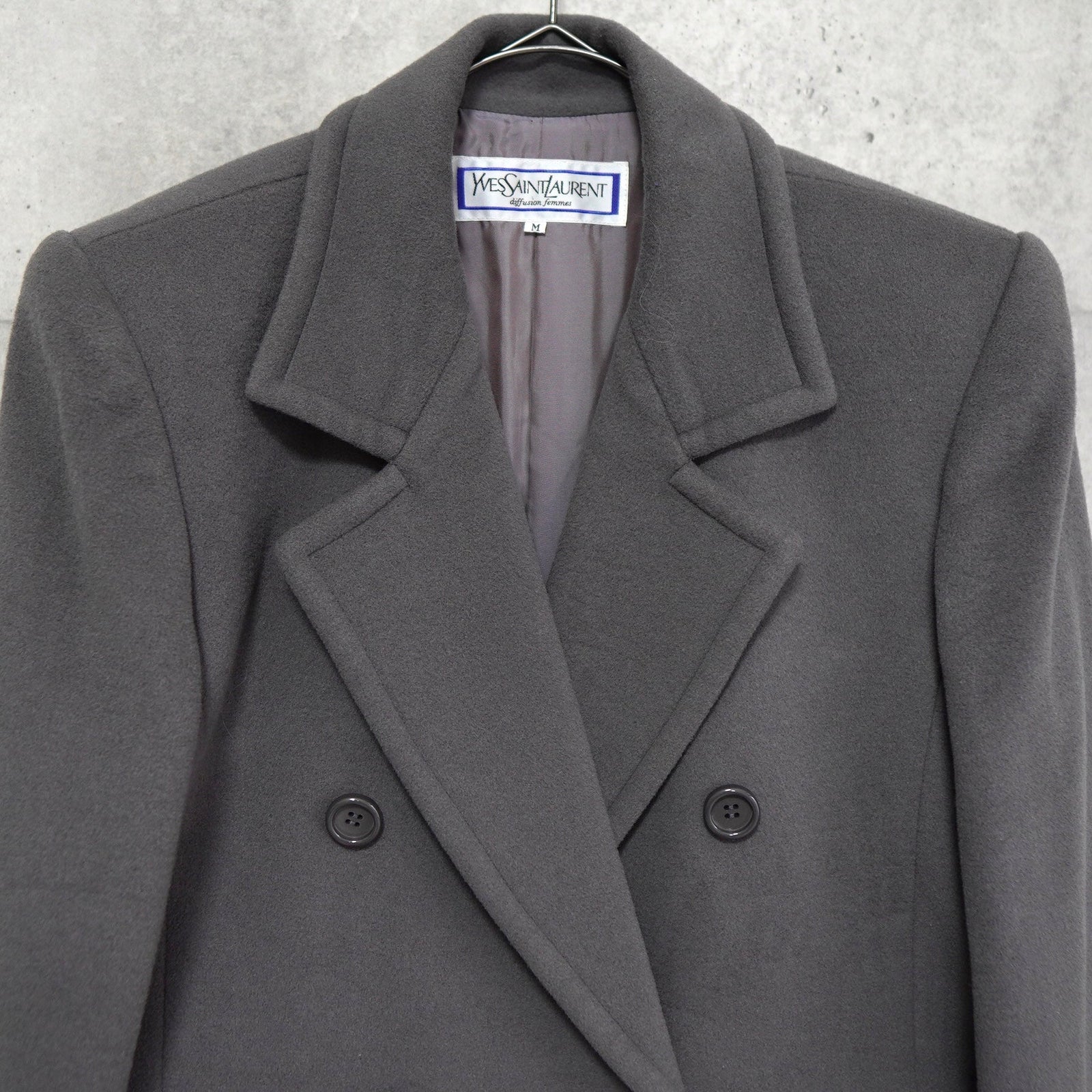 ysl-363569_1600x.jpg?v=1731226171