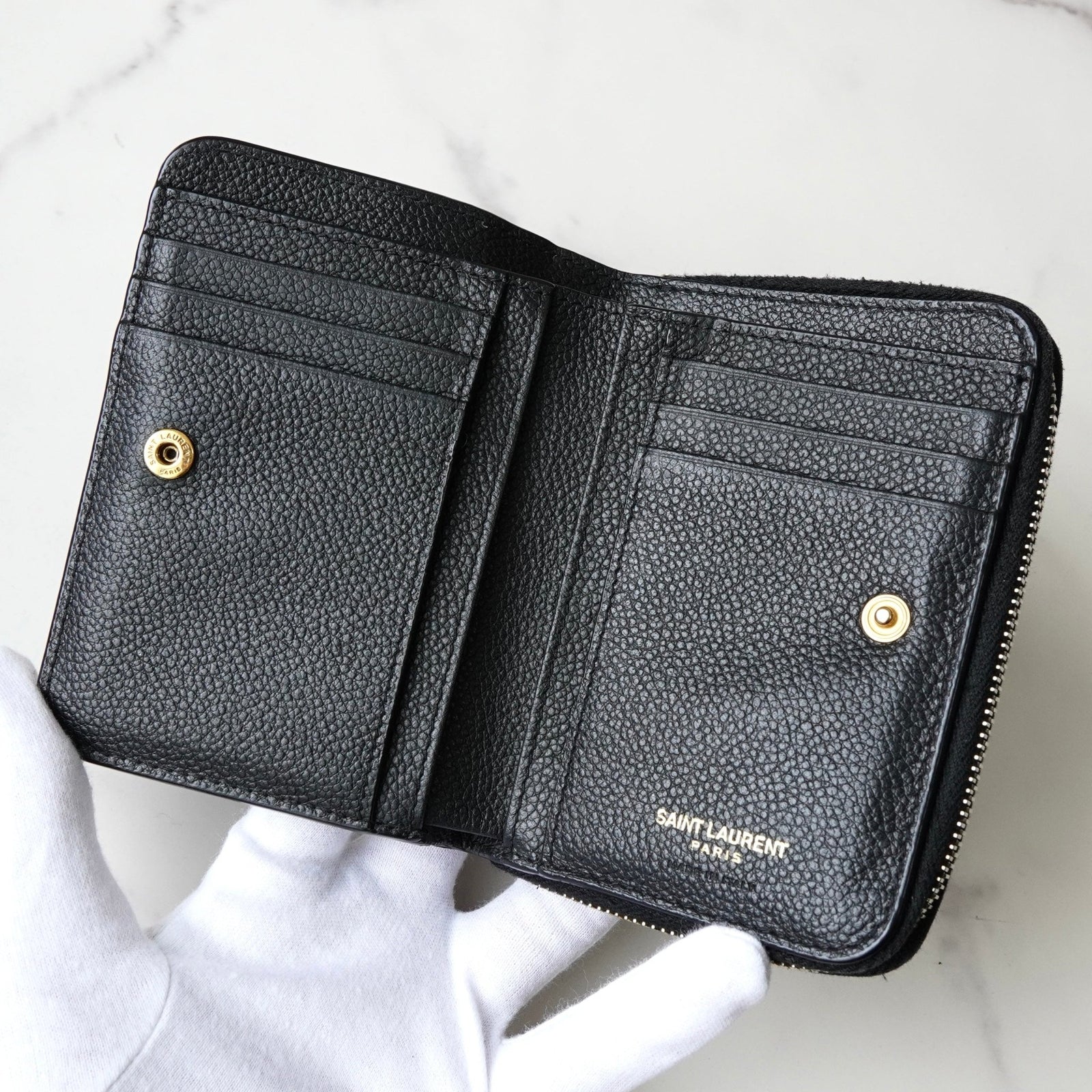 イヴサンローラン YSLロゴ レザー 二つ折り財布 ブラック 箱付き