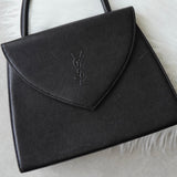 イヴサンローラン ヴィンテージ エンボス YSLロゴ レザー ハンドバッグ 自立型 ブラック - NEWSED