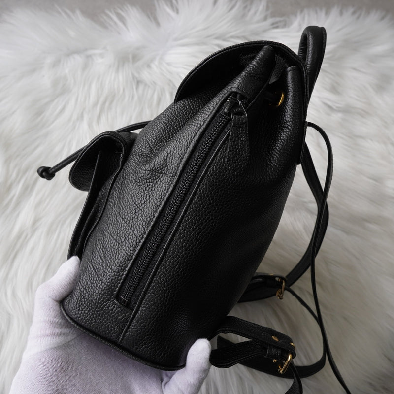 イヴ サンローラン YSLロゴ レザー ミニ リュックサック ブラック - NEWSED